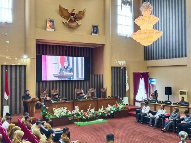 DPRD Tanah Bumbu Sampaikan Pandangan Raperda Kerjasama Daerah