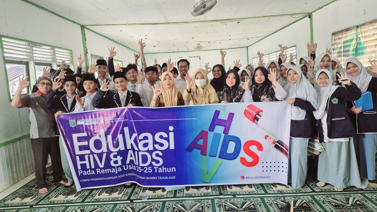 Tanah BumbuのDinkes of HIV予防と学校での管理の集中的な社会化
