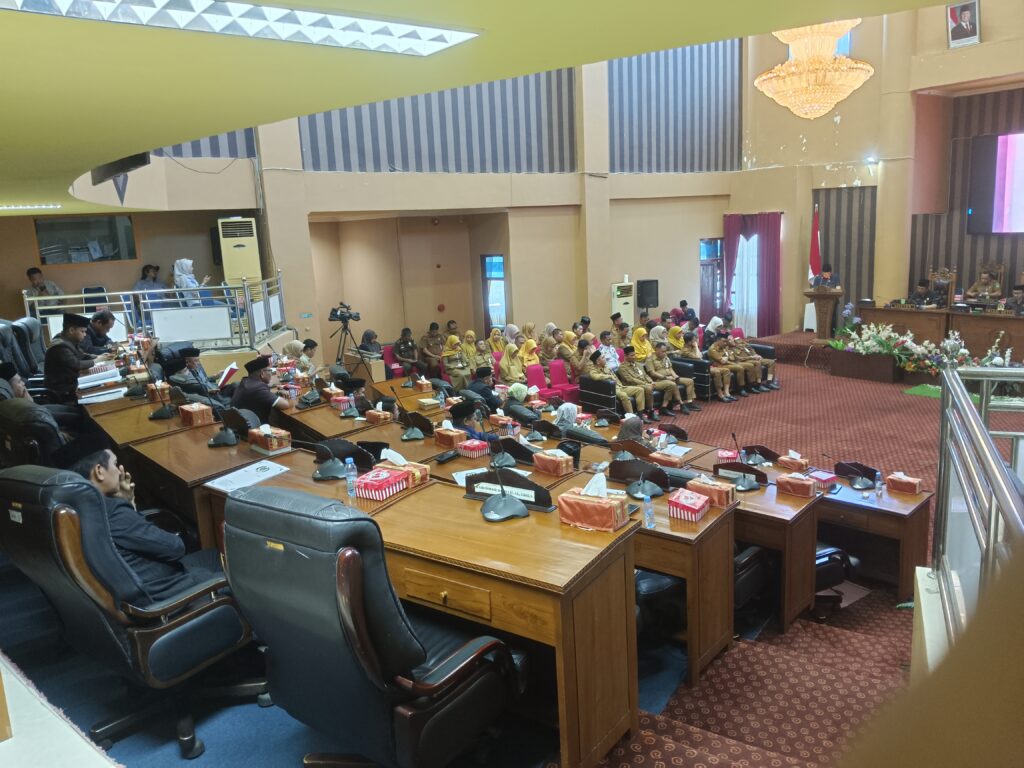 DPRD Tanah Bumbu Gelar Rapat Paripurna Bahas Raperda Pembentukan 17 Desa