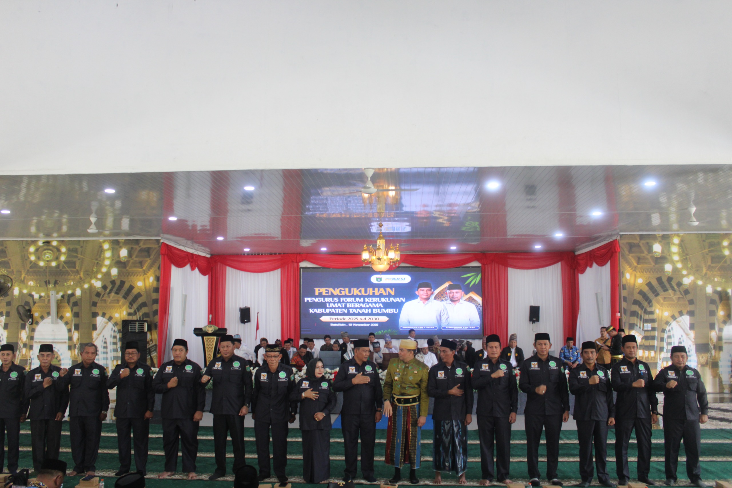 Bupati Tanah Bumbu Kukuhkan Pengurus FKUB Periode 2025–2030, Ajak Jaga Toleransi dan Kerukunan 3