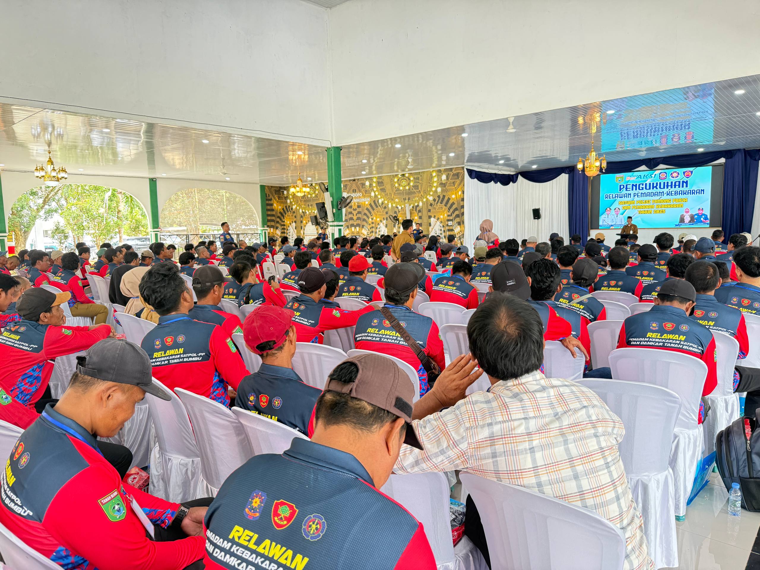 Pemkab Tanah Bumbu Kukuhkan Relawan Pemadam Kebakaran Desa 3