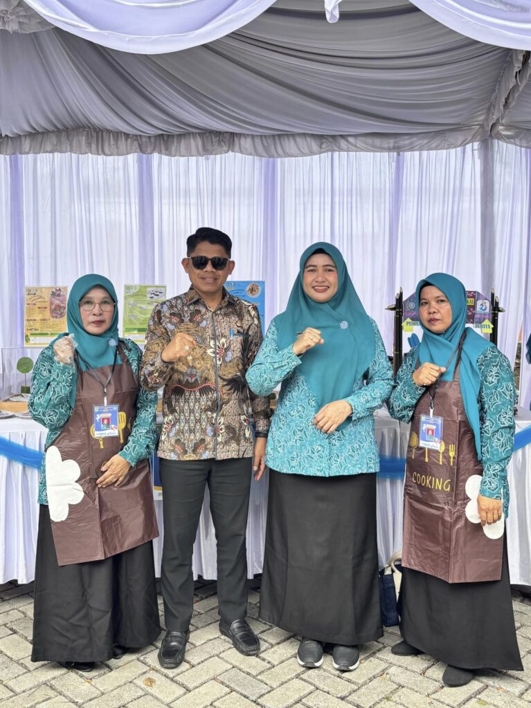 Miniatur Tugu Kecamatan Angsana Curi Perhatian di Lomba Masak Serba Ikan Tanah Bumbu 2026