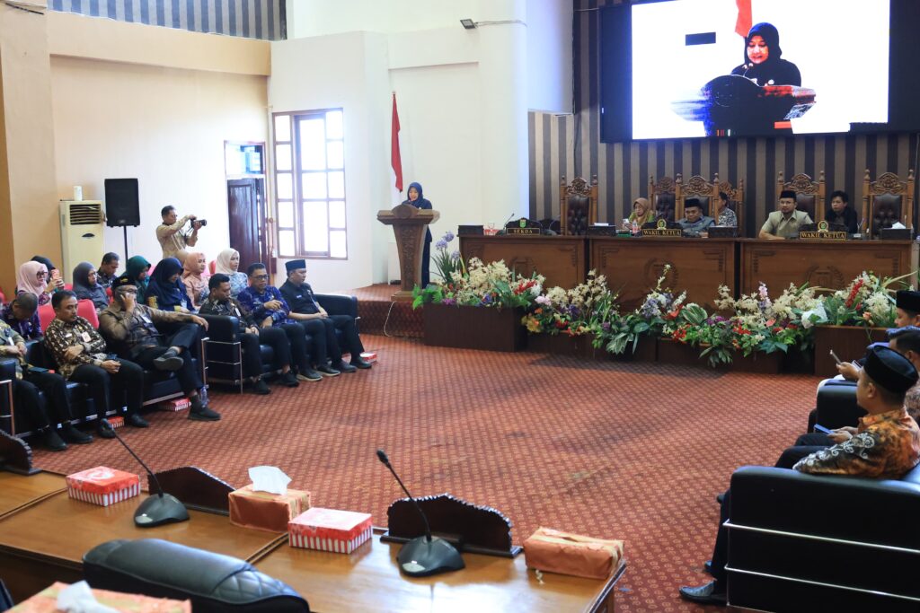 Bupati Sampaikan Jawaban atas Pemandangan Umum Fraksi Terkait Pencabutan Perda Nomor 6 Tahun 2020