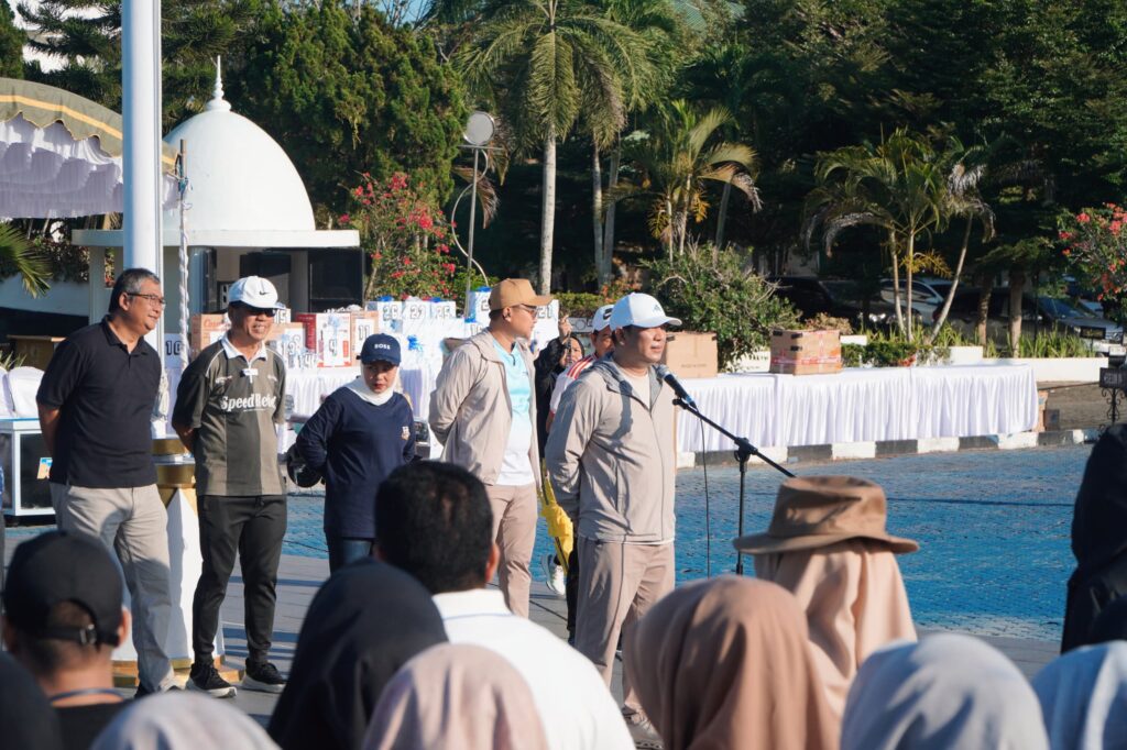 Aksi Jalan Sehat Pemkab Tanah Bumbu Tingkatkan Kebersamaan Pegawai 3
