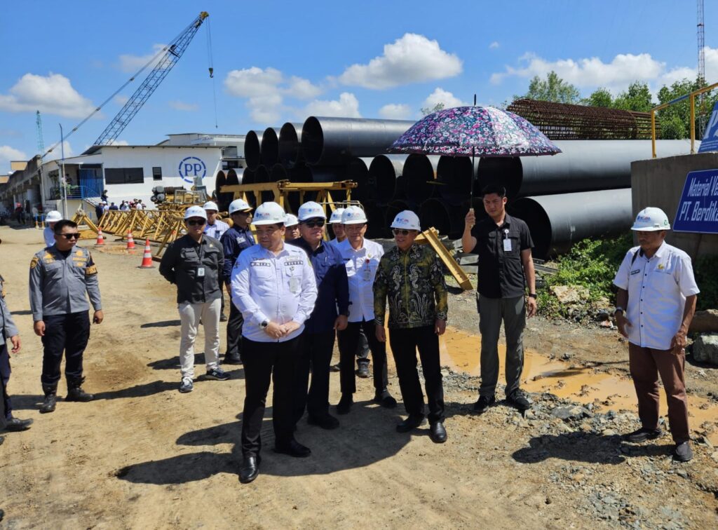 Bupati Kotabaru Tinjau Pembangunan Jembatan Penghubung Tanah Bumbu–Kotabaru