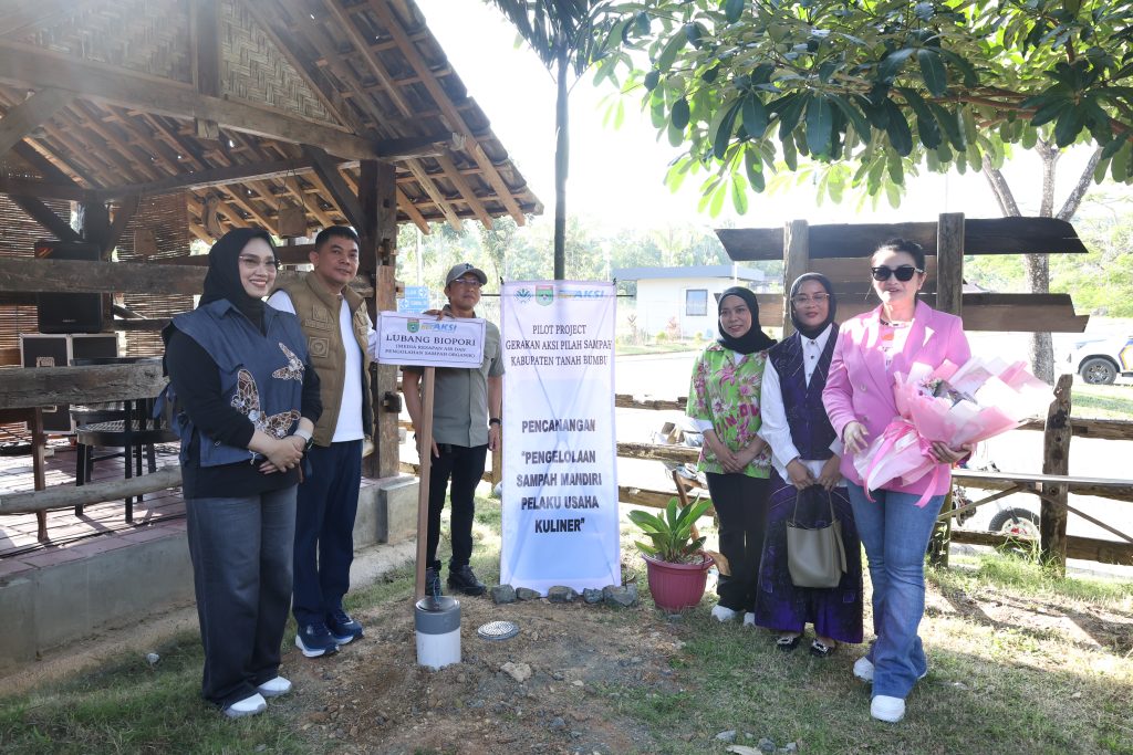 Tanah Bumbu Canangkan Gerakan Pilah Sampah pada Hari Jadi ke-23 dan Peringatan Hari Bumi 2026 1 Tanah Bumbu Canangkan Gerakan Pilah Sampah pada Hari Jadi ke-23 dan Peringatan Hari Bumi 2026
