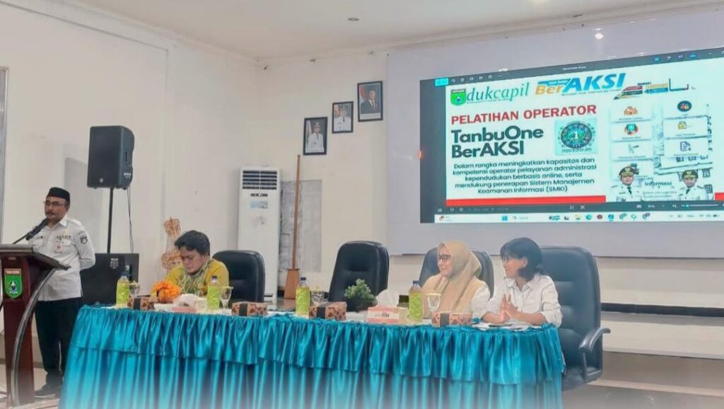 Pelatihan TanbuOne BerAKSI Tingkatkan Kompetensi Operator Dukcapil Tanah Bumbu