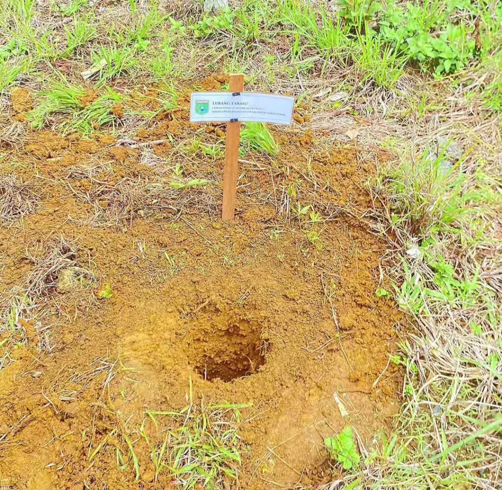DLH Tanah Bumbu Jadikan Lubang Biopori di Batulicin Irigasi sebagai Pilot Project Pengelolaan Sampah dari Hulu