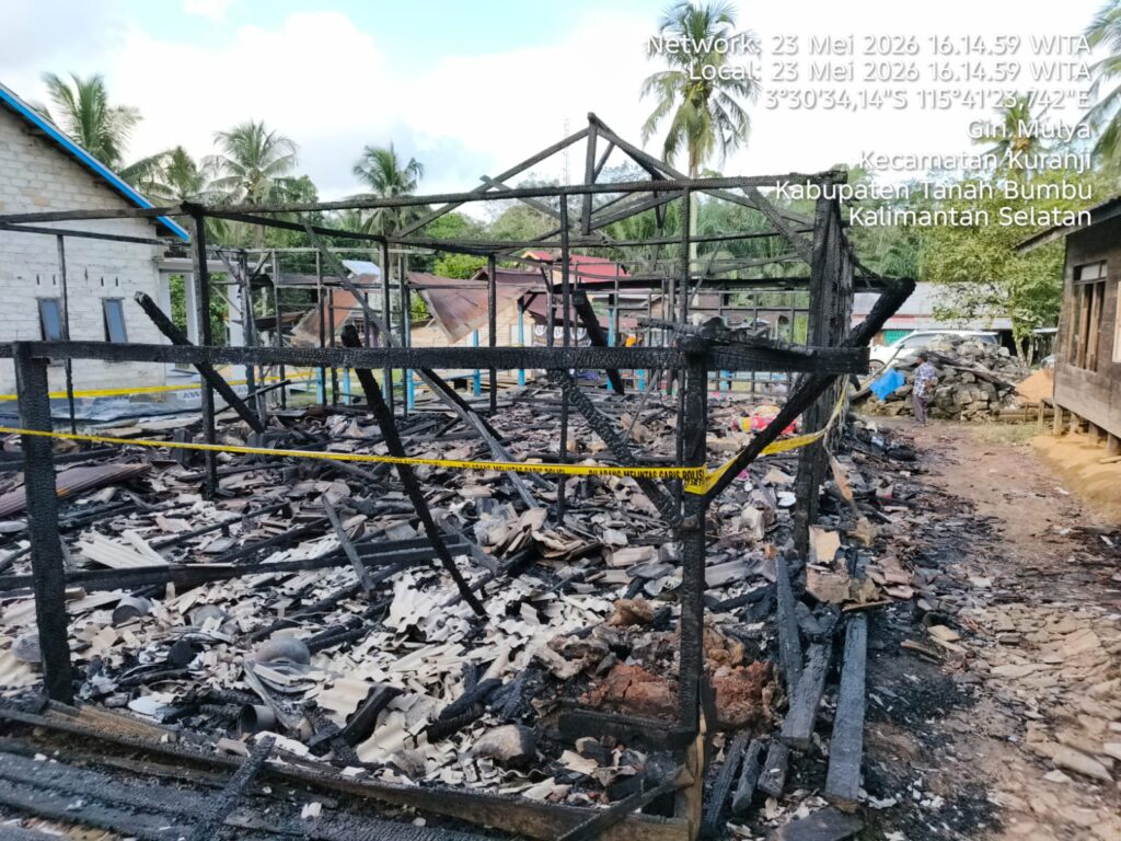 BPBD Tanah Bumbu Salurkan Bantuan Korban Kebakaran di Desa Persiapan Mekar Mulya 2