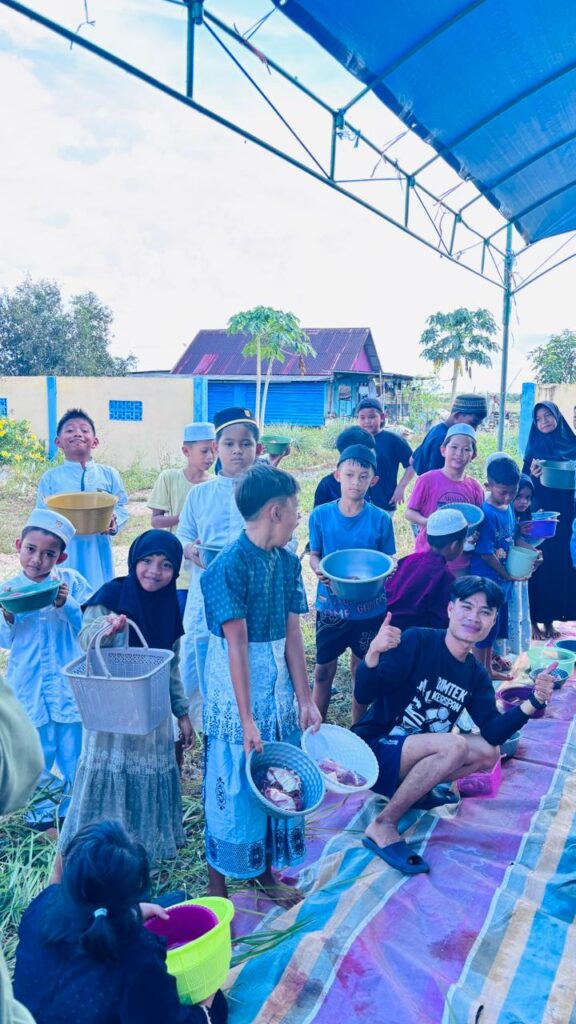 Kolaborasi Qurban Ramah Lingkungan, SDN Pulau Tanjung dan Warga Kompak Tanpa Kantong Plastik 2