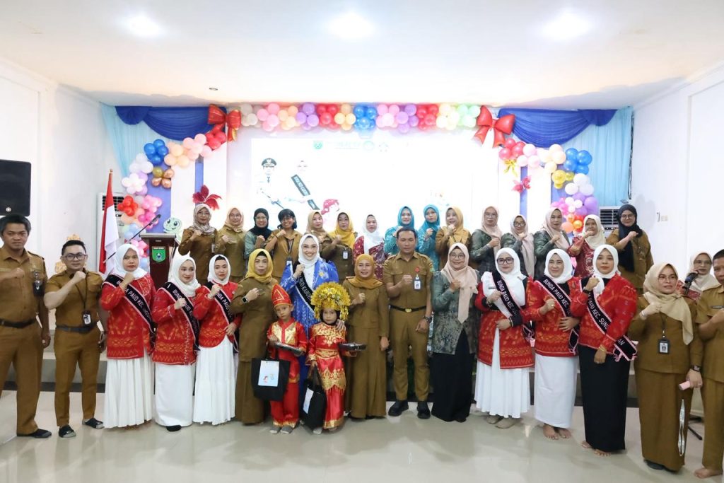 Bunda PAUD Tanah Bumbu Buka Kegiatan PMT, Perkuat Upaya Cegah Stunting Sejak Din 1 Bunda PAUD Tanah Bumbu Buka Kegiatan PMT, Perkuat Upaya Cegah Stunting Sejak Din