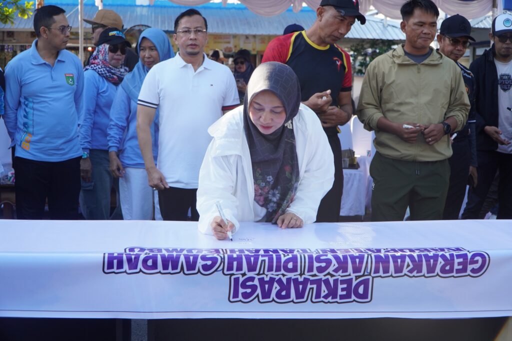 Hari Lingkungan Hidup, Tanah Bumbu Perkuat Gerakan Pilah Sampah 3