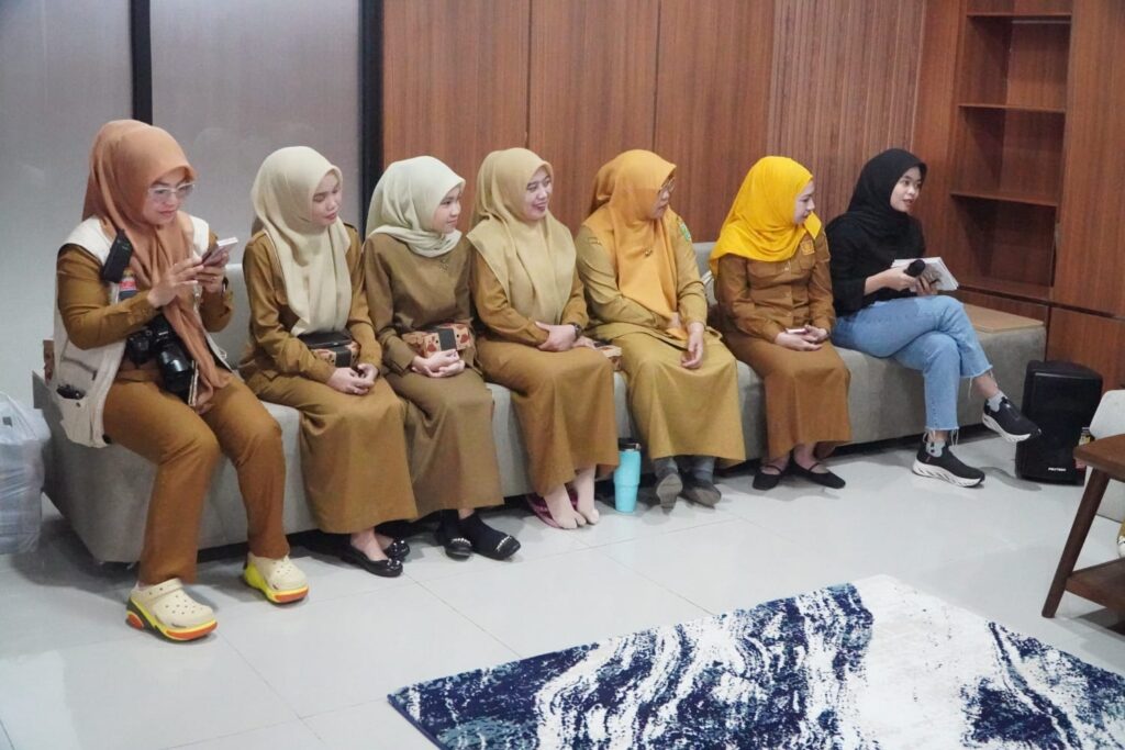 Dekranasda Tanah Bumbu Evaluasi Program, Perkuat Daya Saing UMKM Lokal 2 Dekranasda Tanah Bumbu Evaluasi Program, Perkuat Daya Saing UMKM Lokal