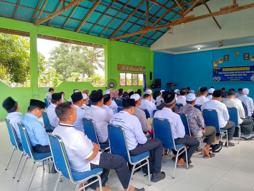 Pengukuhan Dewan Hakim MTQ, Camat Agus Salim Minta Penilaian Dilakukan Secara Objektif