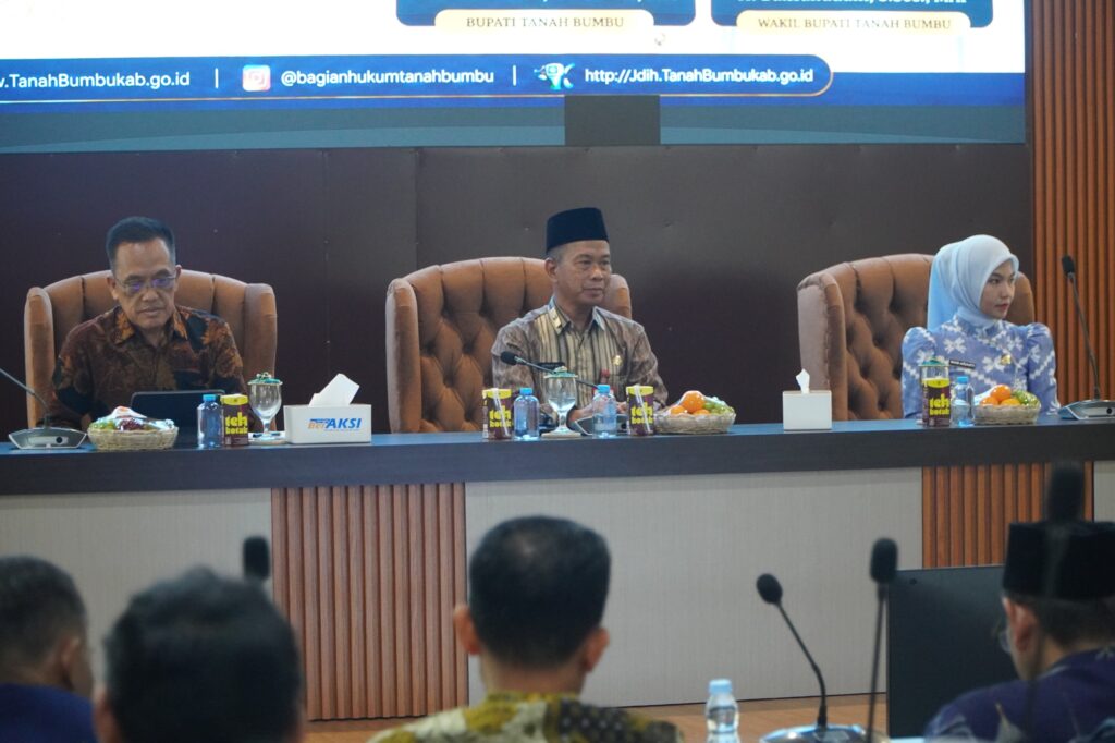 Bupati Tekankan Produk Hukum Adaptif dan Berorientasi Kerja Nyata 1 Bupati Tekankan Produk Hukum Adaptif dan Berorientasi Kerja Nyata
