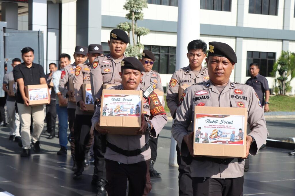 Hari Bhayangkara ke-80, Polres Tanah Bumbu Tebar Kepedulian Lewat 1.000 Paket Sembako