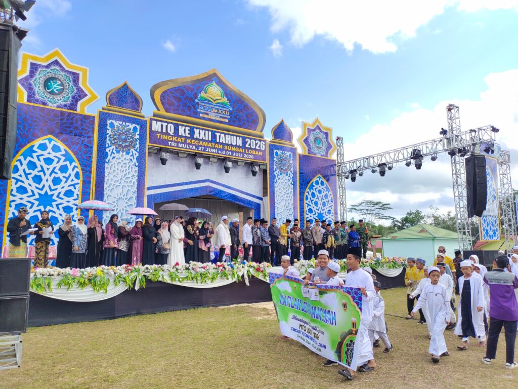 Pawai Ta'aruf Meriahkan Pembukaan MTQ ke-XXII Kecamatan Sungai Loban di Desa Tri Mulya
