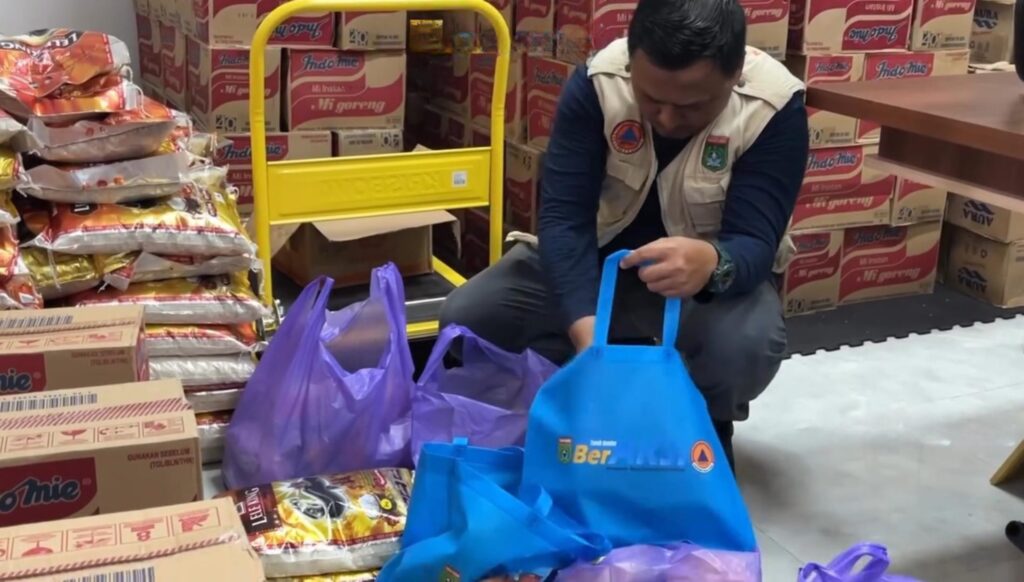 5 KK Terdampak, BPBD Tanbu Gerak Cepat Salurkan Bantuan Korban Kebakaran Pemukiman