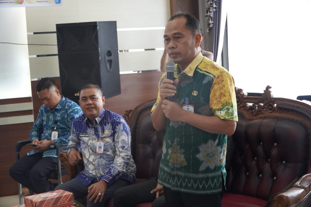 Disnakertrans Tanah Bumbu Gelar Forum Konsultasi Publik dan Bahas Peningkatan Pelayanan 3