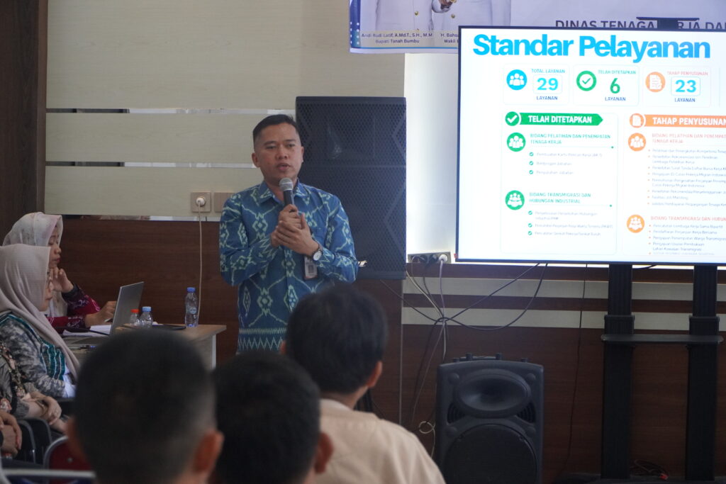 Disnakertrans Tanah Bumbu Gelar Forum Konsultasi Publik dan Bahas Peningkatan Pelayanan 2