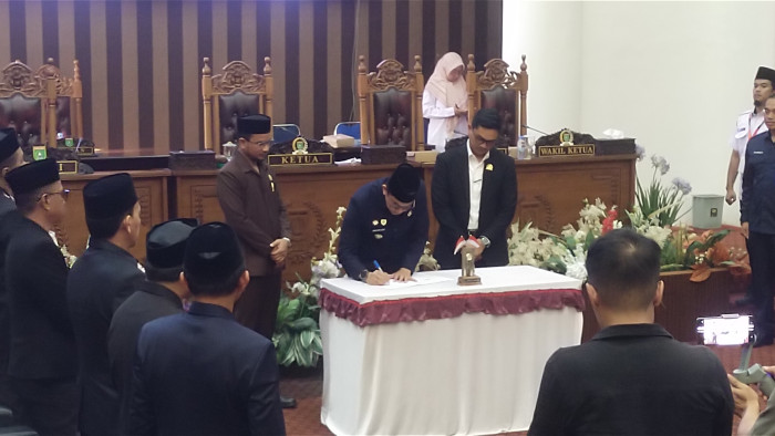 DPRD Tanah Bumbu Bahas KUA-PPAS APBD 2027 dalam Rapat Paripurna 1 DPRD Tanah Bumbu Bahas KUA-PPAS APBD 2027 dalam Rapat Paripurna