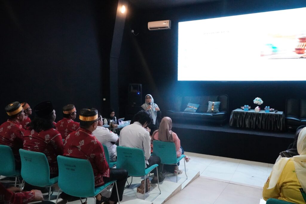 Dispersip Tanah Bumbu Gandeng Perpusnas dan Perpustakaan Kalsel Sosialisasikan Naskah Kuno 2 Dispersip