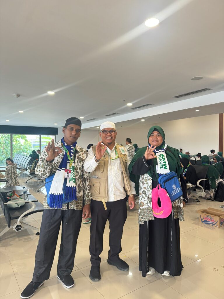 ZMW Berangkatkan Pemenang Aksi Sahur Bareng RSB ke Tanah Suci 1 ZMW Berangkatkan Pemenang Aksi Sahur Bareng RSB ke Tanah Suci