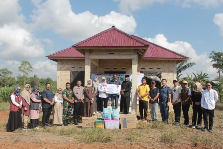Bupati Andi Rudi Latif Wujudkan Rumah Layak Huni bagi Warga Kersik Putih 26 Bupati Andi Rudi Latif Wujudkan Rumah Layak Huni bagi Warga Kersik Putih