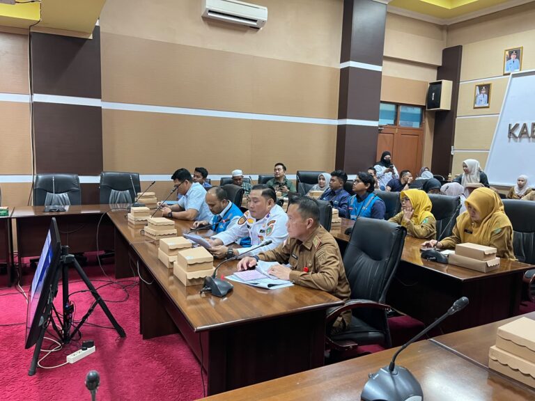 RDP Bersama DPRD, PT Air Minum Bersujud Perkuat Komitmen Tingkatkan Pelayanan Air Bersih 11 RDP Bersama DPRD, PT Air Minum Bersujud Perkuat Komitmen Tingkatkan Pelayanan Air Bersih