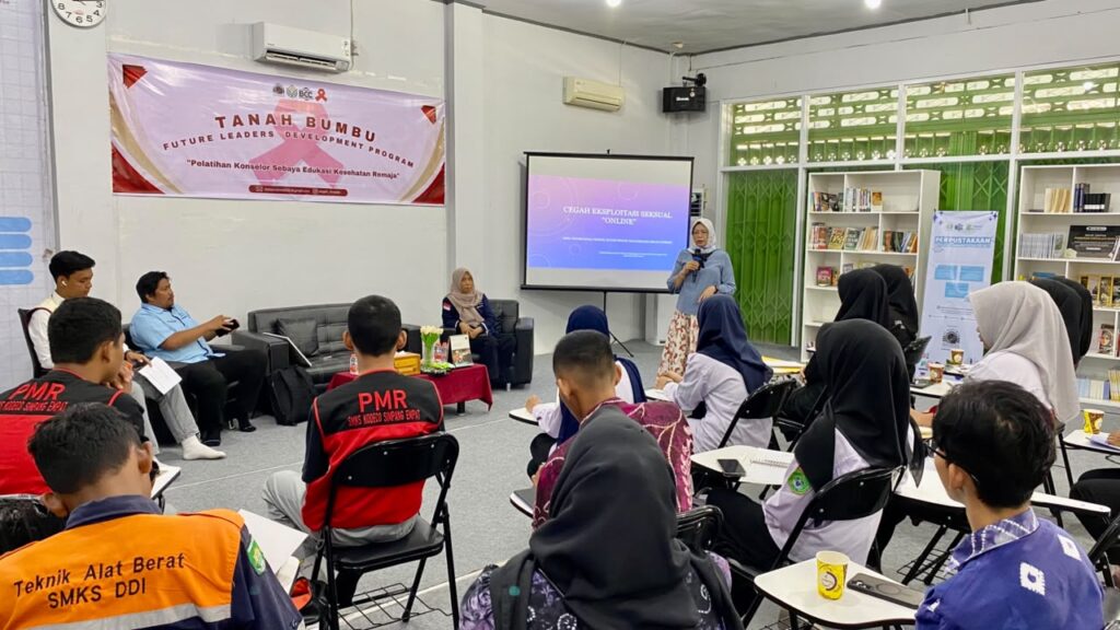 DP3AP2KB Tanah Bumbu Bekali Konselor Sebaya Cegah Ancaman Seksual di Ruang Digital 3