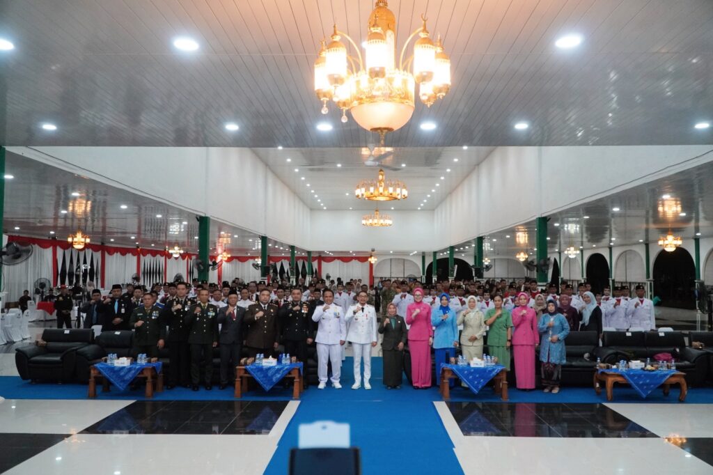 Bupati Andi Rudi Latif Apresiasi Paskibraka dengan Beasiswa Pendidikan 3