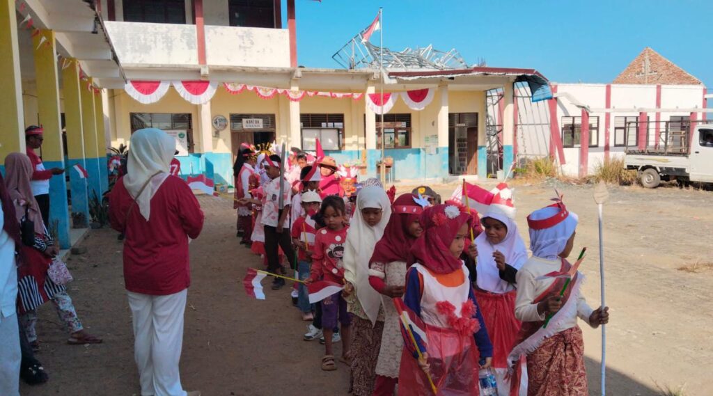 Semangat Kemerdekaan, SDN Pulau Tanjung Gelar Lomba dan Napak Tilas Perjuangan 1 Semangat Kemerdekaan, SDN Pulau Tanjung Gelar Lomba dan Napak Tilas Perjuangan