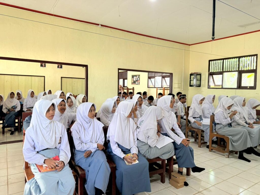 Aksi RSB Goes to School Buka Wawasan Broadcasting bagi Pelajar SMKS Al Hidayah 1 Aksi RSB Goes to School Buka Wawasan Broadcasting bagi Pelajar SMKS Al Hidayah