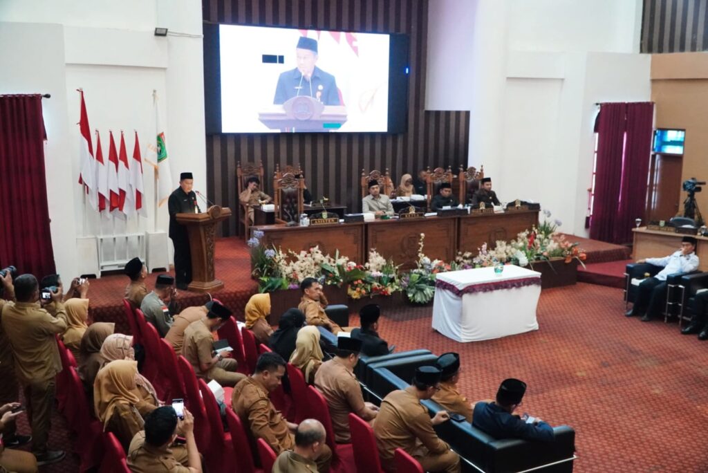 DPRD Tanah Bumbu Setujui Tiga Raperda Jadi Perda