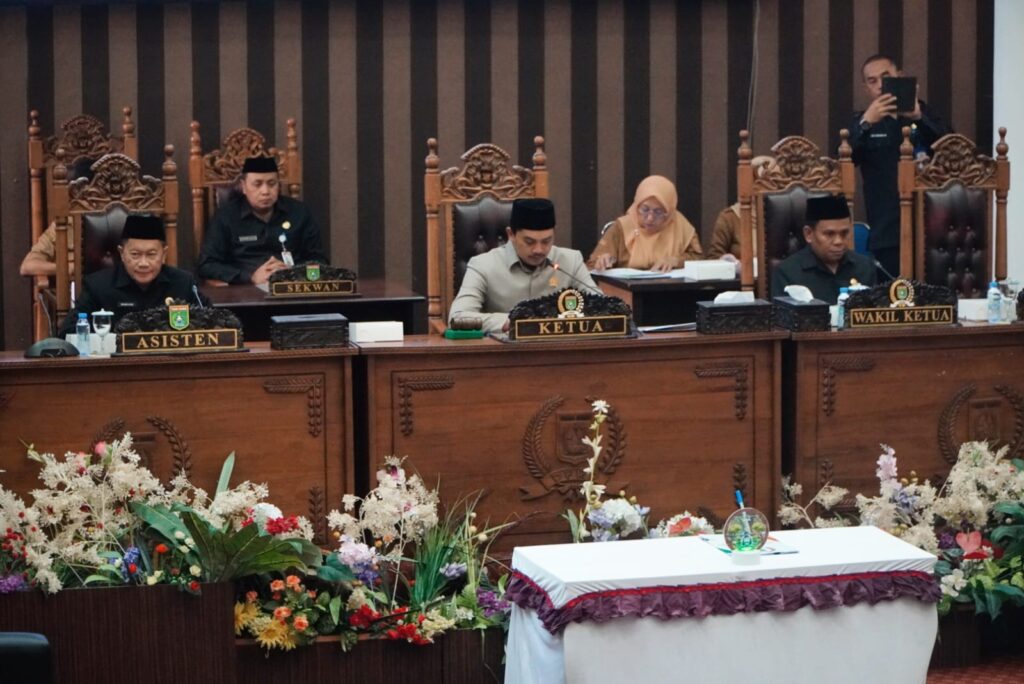 DPRD Tanah Bumbu Setujui Tiga Raperda Jadi Perda