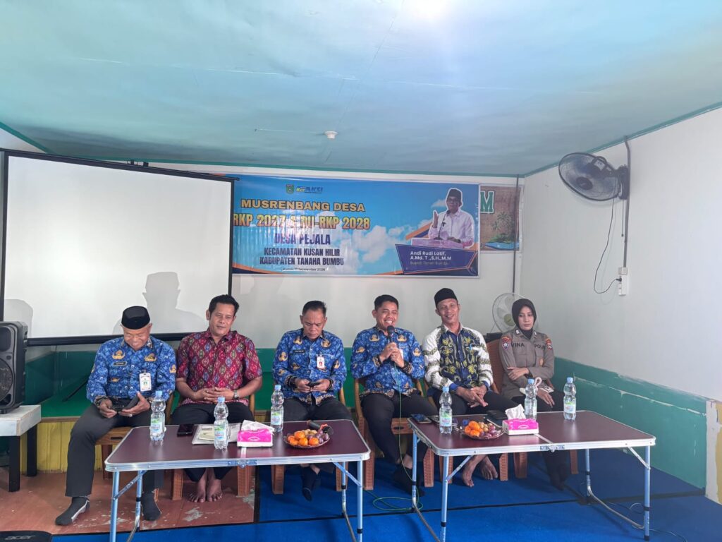Musrenbangdes di Kusan Hilir Soroti Kebersihan, Warga Diimbau Tak Buang Sampah Sembarangan 1 Musrenbangdes di Kusan Hilir Soroti Kebersihan, Warga Diimbau Tak Buang Sampah Sembarangan