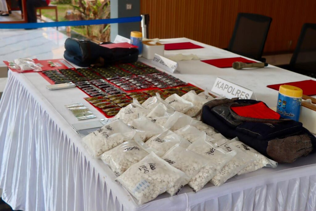 Satresnarkoba Polres Tanah Bumbu Ungkap Tiga Kasus, Sita Sabu, Ekstasi hingga 20 Ribu Obat Carisaprodol