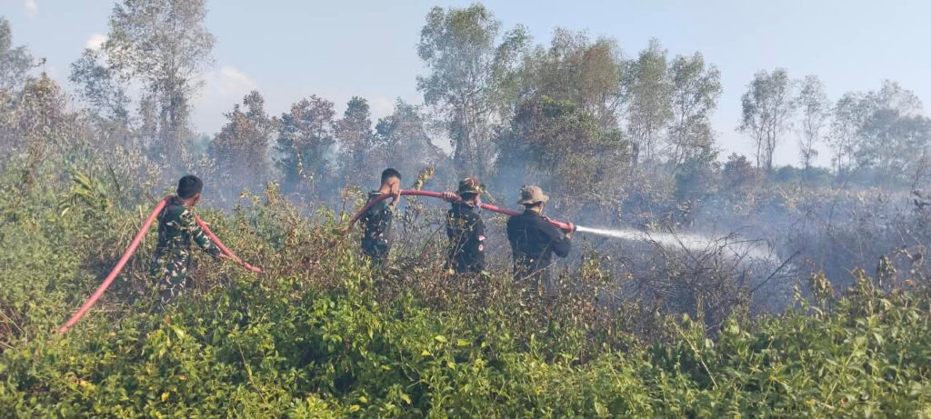 20 September, Karhutla di Desa Api-Api Kusan Tengah Padam 3