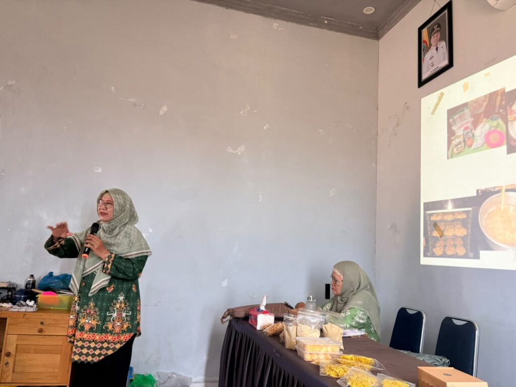 Sekolah Pangan Hari Kedua Bahas Pencegahan Stunting di Satui 1 Sekolah Pangan Hari Kedua Bahas Pencegahan Stunting di Satui