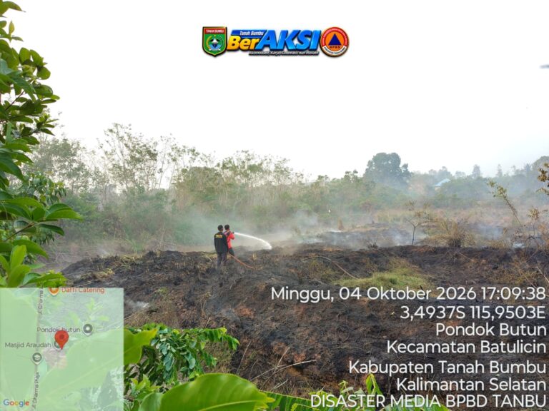 Kebakaran Lahan 0,5 Ha Dekat Perumahan Berkat Mandiri Batulicin Padam 11 Kebakaran Lahan 0,5 Ha Dekat Perumahan Berkat Mandiri Batulicin Padam