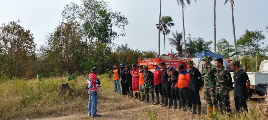 9 Oktober, Kebakaran Lahan 3 Hektare di Belakang RS Dhaan Sepunggur Padam 1
