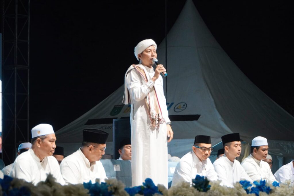 Ustaz Hasan Al-Majester di Angsana: Bijak Bermedsos, Jangan Sebarkan Fitnah! 1 Ustaz Hasan Al-Majester di Angsana: Bijak Bermedsos, Jangan Sebarkan Fitnah!