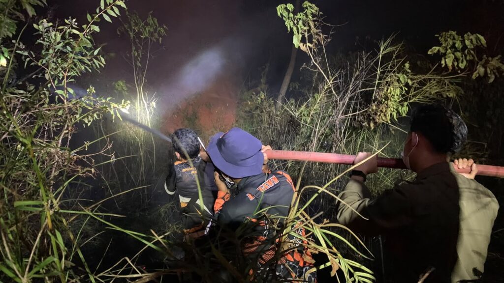 14 Oktober, Karhutla 2 Hektare di Jl. Pendidikan RT 02 Batulicin 2